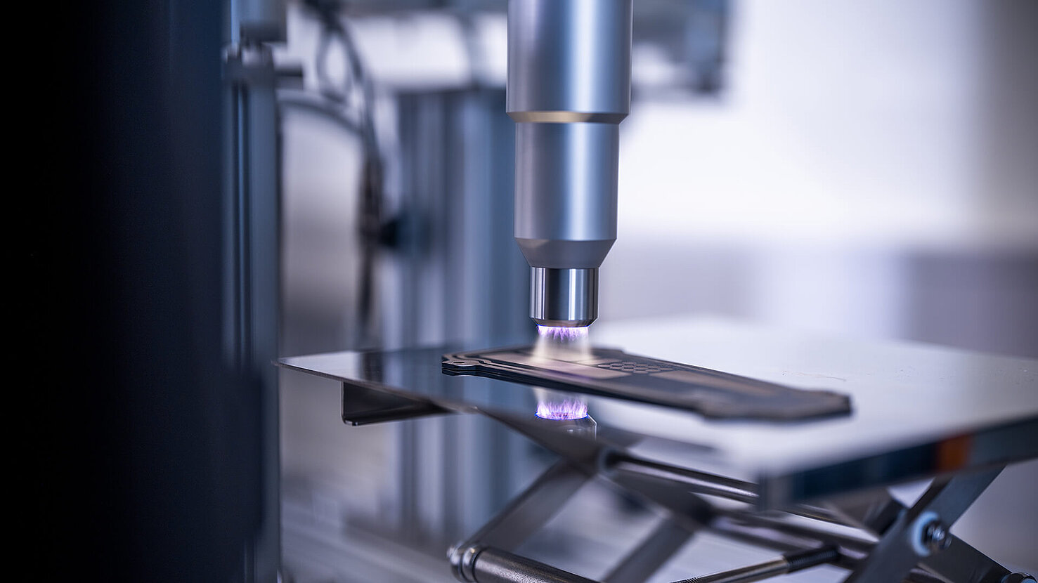 Close up: Plasma Surface Treatment im Scheugenpflug Innovation Center